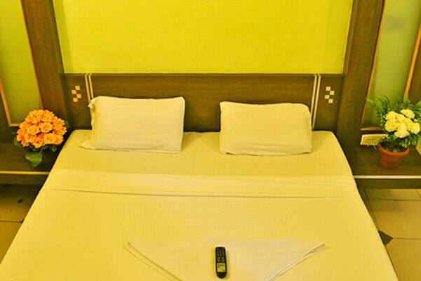 Orchid Inn Hotel Mount Road, Chennai 5